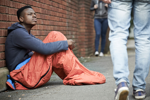Héberger des jeunes en situation de non-droit